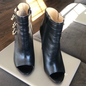 Katy Perry black ankle boot size 10.